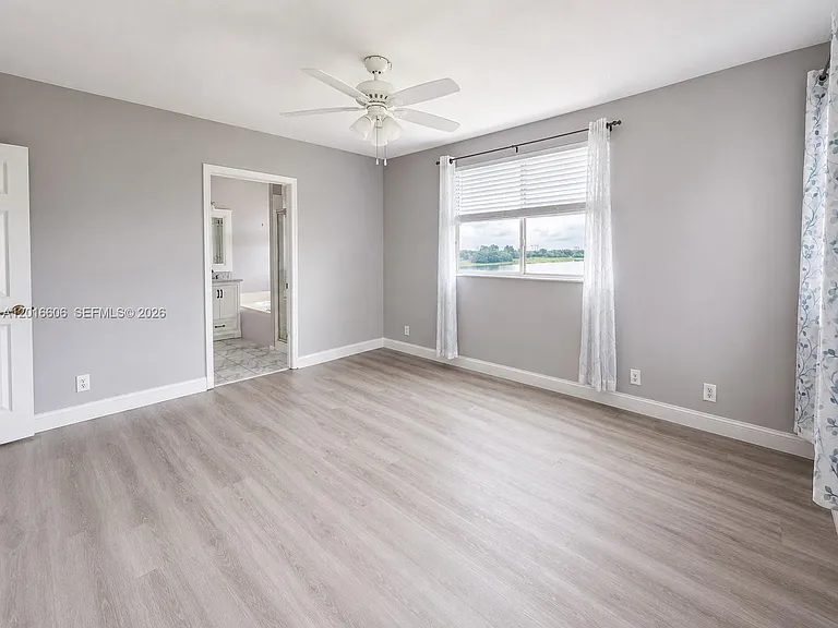 963 Falling Water Rd — Photo 10