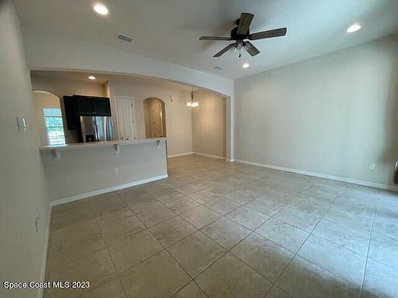 2nd image of 4938 Sprint Cir #4938