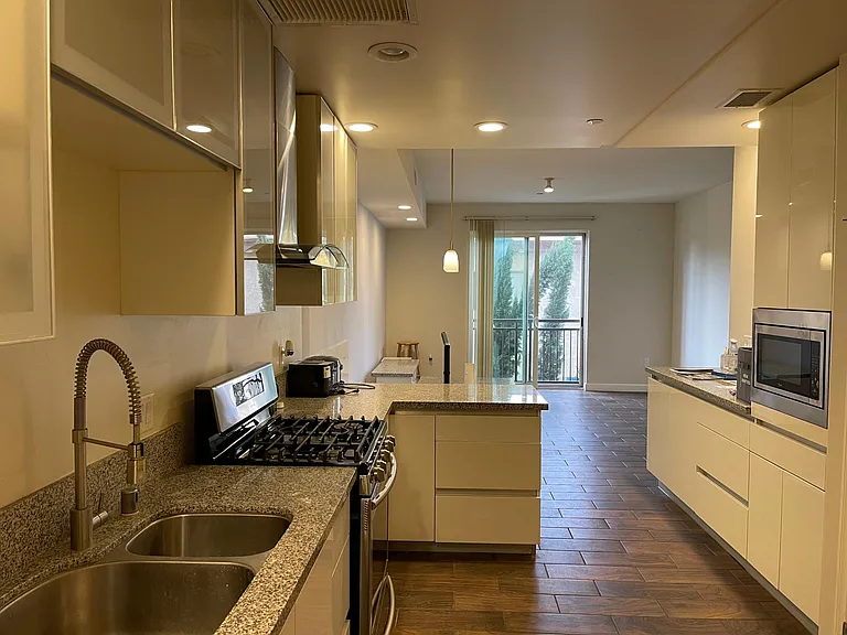 28 N 3rd St #B210 — Photo 21