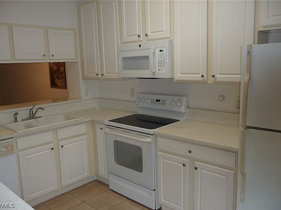 2nd image of 10080 Spyglass Hill Ln