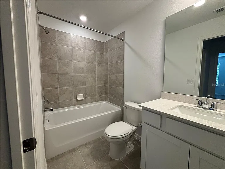 11451 Harborview St — Photo 16