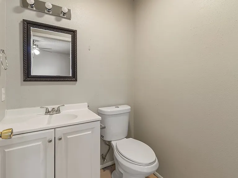 6618 Swiss Oaks Dr — Photo 4
