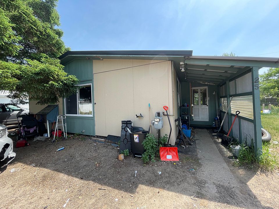 1st image of 25 Clubhouse Dr