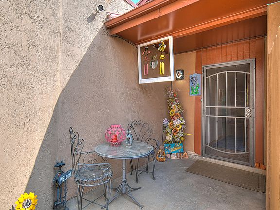 5th image of 1728 Paisano St NE