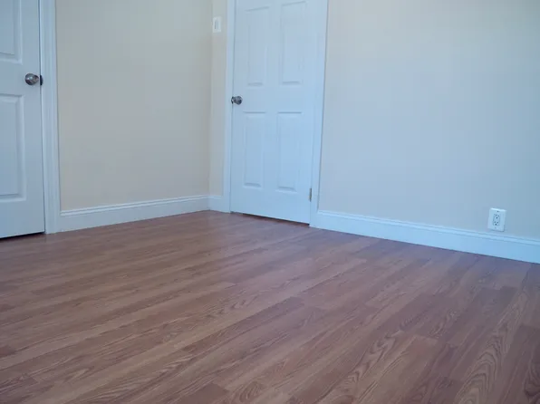 25-45 18th Street image 14 of 26