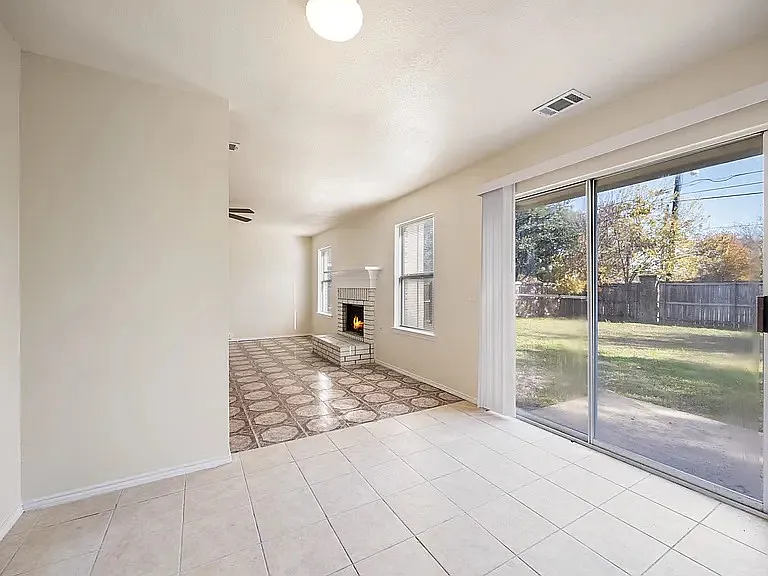 211 Prentice Dr — Photo 17