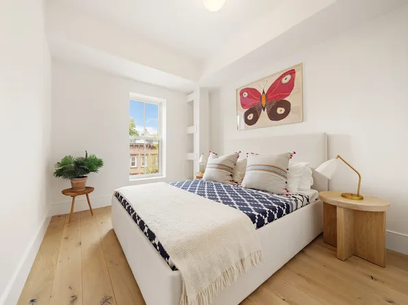 524 Halsey Street image 9 of 16