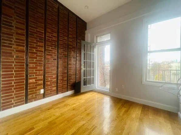 197 Nassau Avenue image 11 of 14