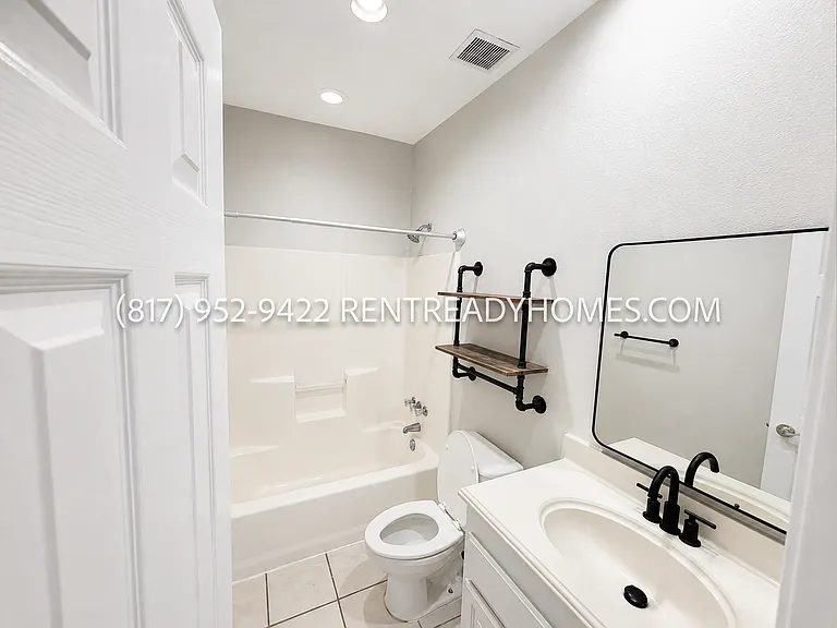 4901 Lakeside Dr — Photo 16