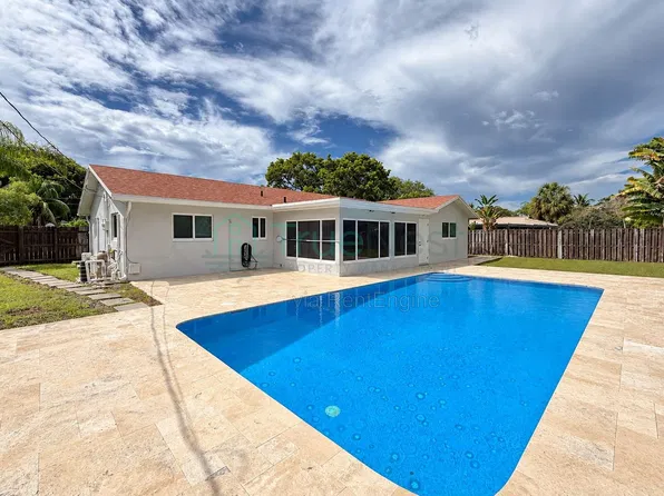 3700 NW 2nd Ct, Boca Raton, FL 33431