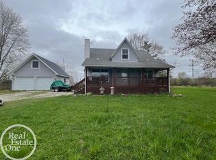 9402 Rynn Rd, Avoca, MI 48006