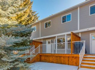 128 SE Cedarwood Park SW, Calgary, AB T2W5N9