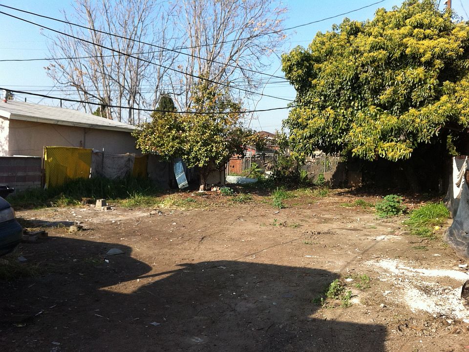 2nd image of 339 E 98th St