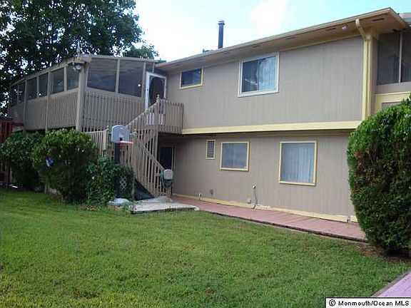 3rd image of 529 Shawnee Dr