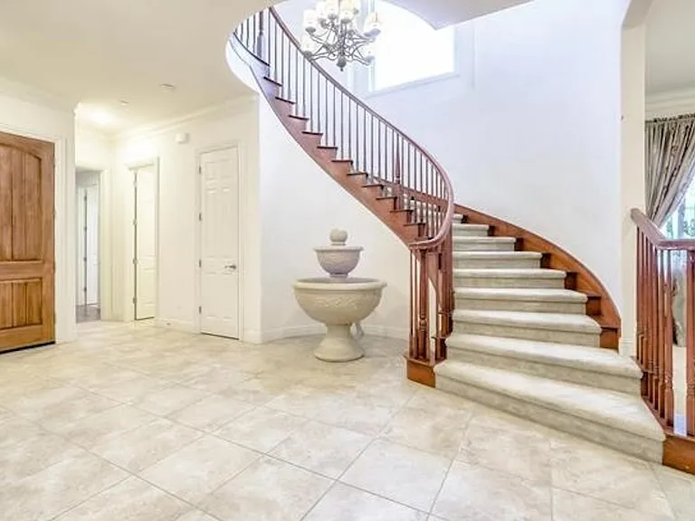1111 Hawkshead Cir — Photo 4