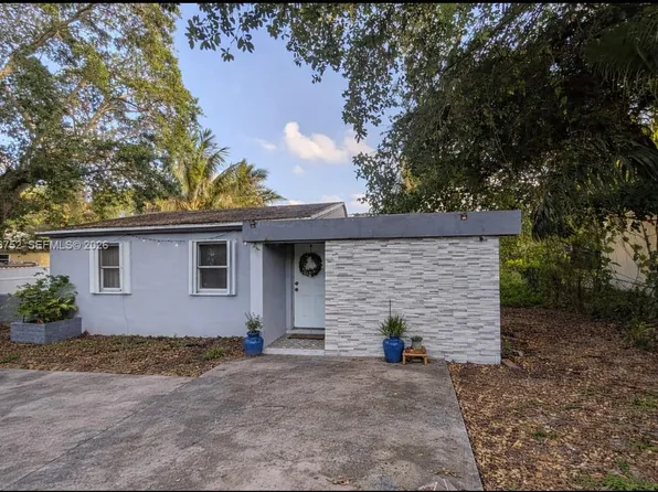 442 NE 162nd St, Miami, FL 33162