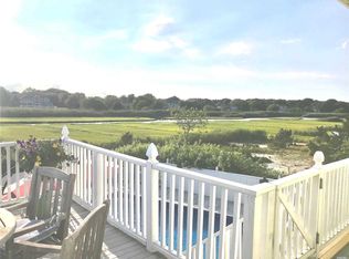 1 Raynor Dr, Westhampton, NY 11977