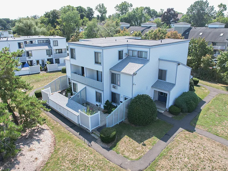 2 Hamre Ln #2 — Photo 11