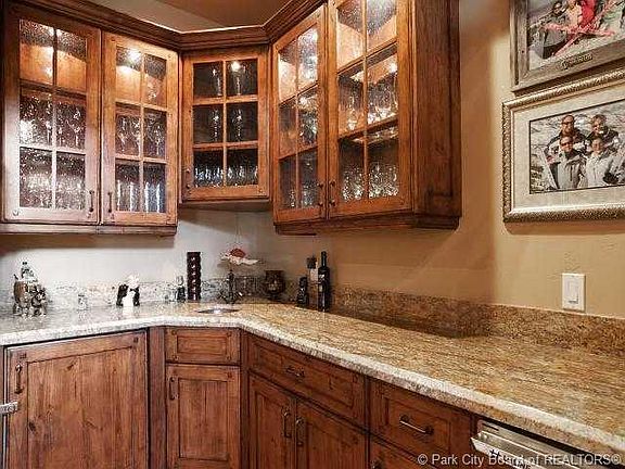 4th image of 8200 Royal St #33