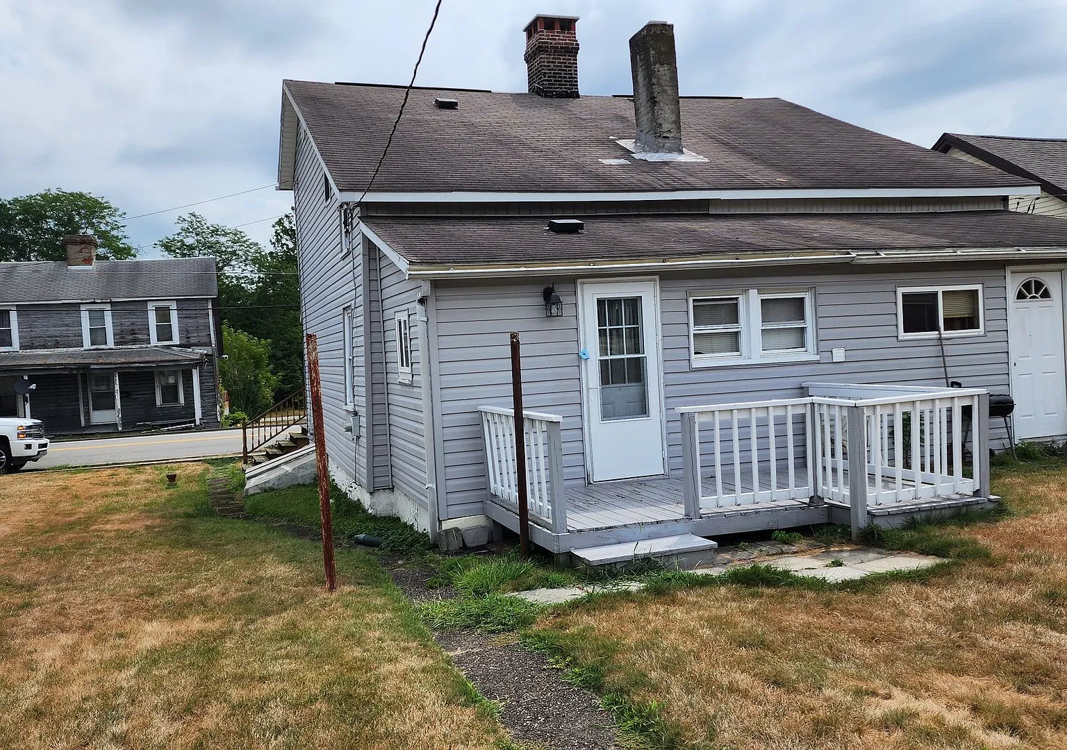 Available NOW! 1 Bed 1 Bath Home — Photo 3