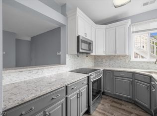 55 Wentworth Rd, Bedminster, NJ 07921