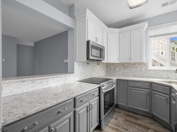 55 Wentworth Rd, Bedminster Twp., NJ 07921