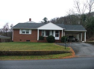 203 Long St, Galax, VA 24333