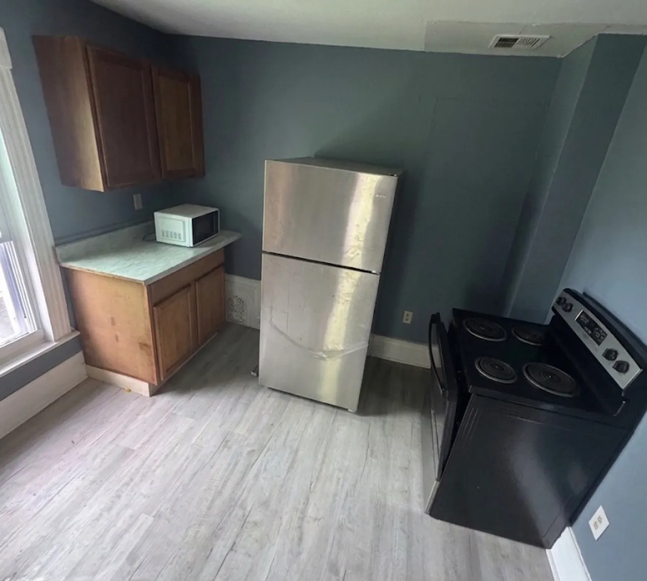2 bed, 1090 sqft, $1,395 — Photo 2