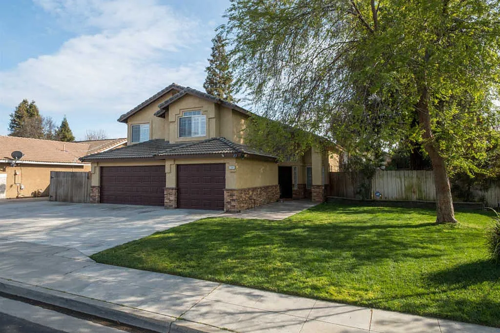 2242 Celeste Ave photo 1