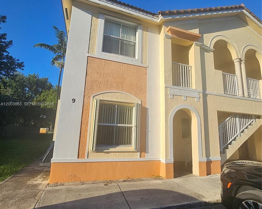 1st image of 1543 SE 25th St Unit 100
