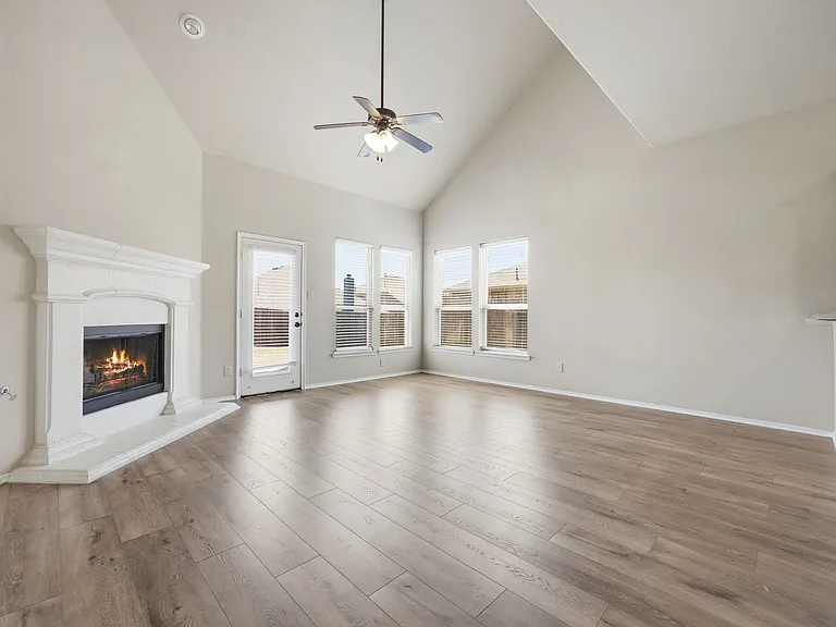 1445 Bateman Ln — Photo 12
