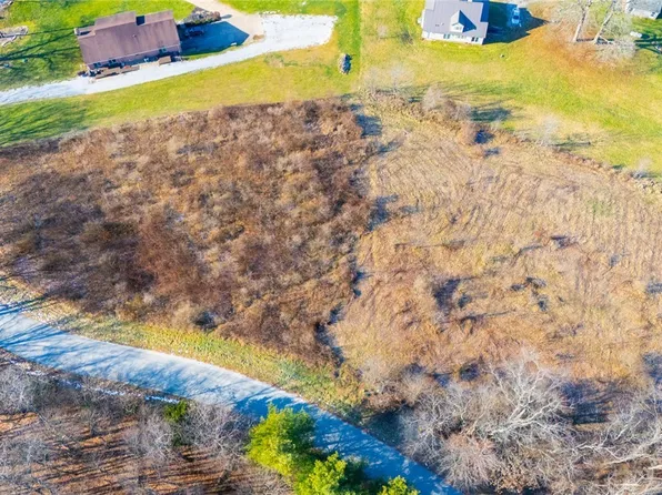 Moriah Dr, Saint Clairsville, OH 43950