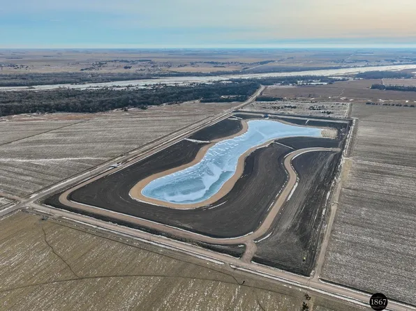 9 Bald Eagle Dr, Chapman, NE 68827