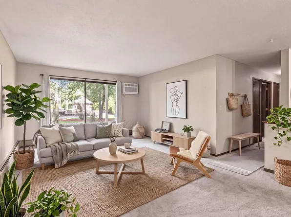 3916 Foss Rd APT 104, Minneapolis, MN 55421