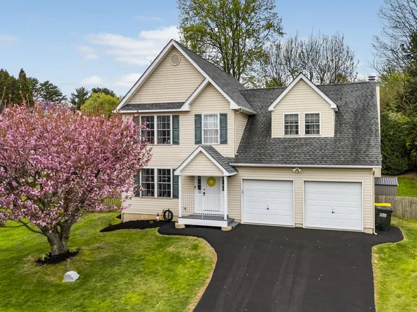 130 W Hillside Dr, Oxford, PA 19363