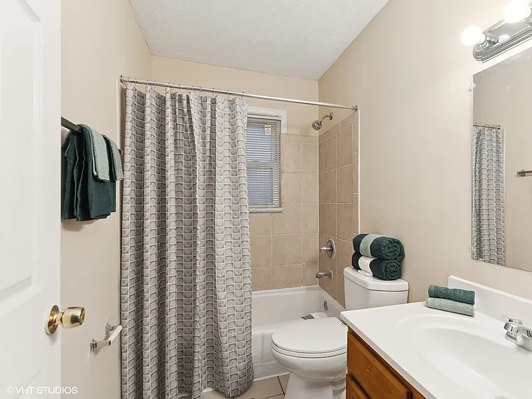 Bright Bathroom!