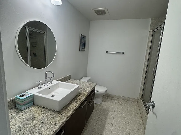 185 SW 7th St #3200 — Photo 15