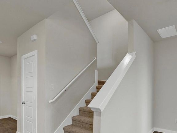 4th image of 629 Jane Long Dr