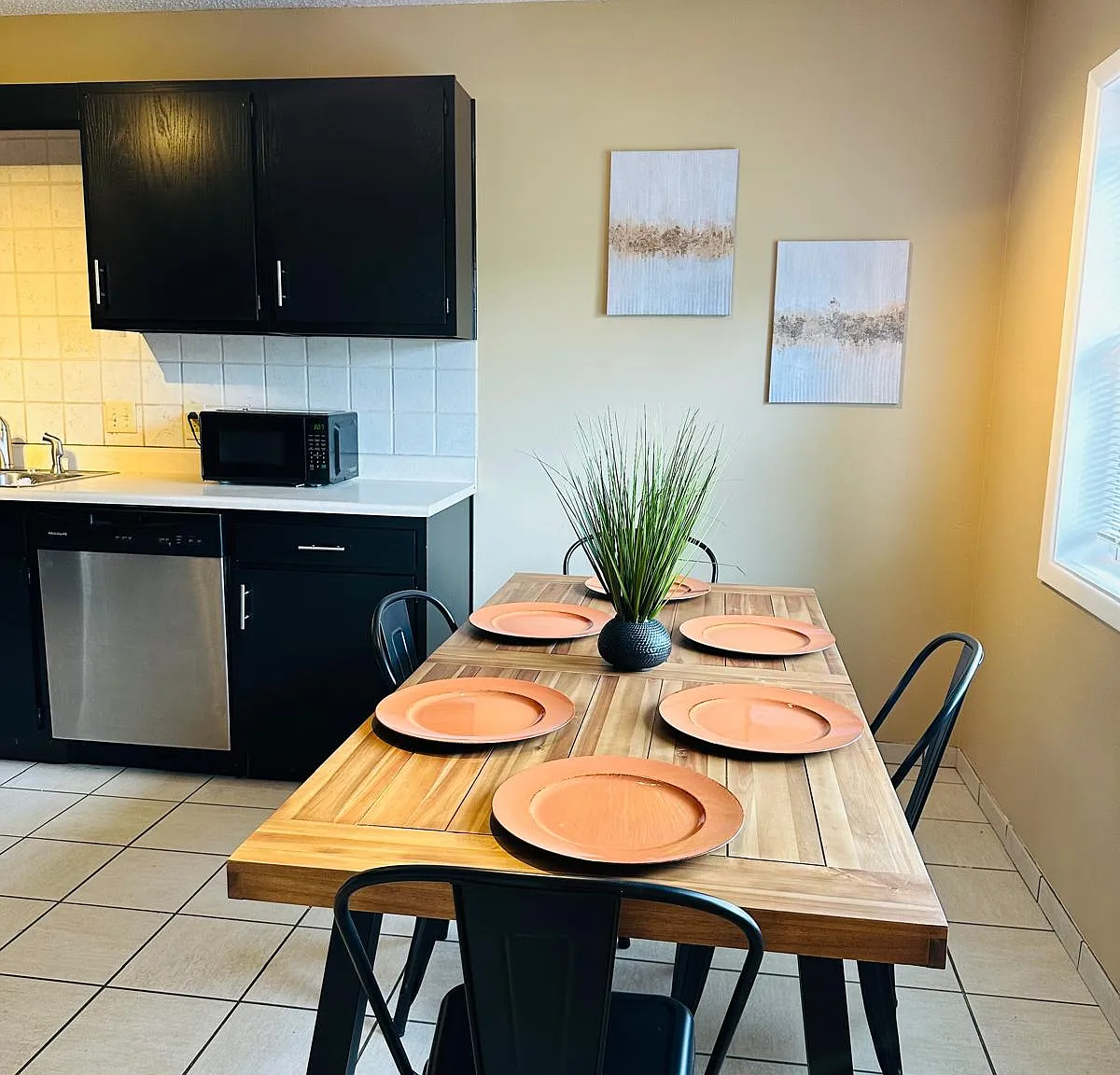 4 bed, 1500 sqft, $700 — Photo 4