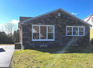 109 Walnut Hill Ln, Havertown, PA 19083