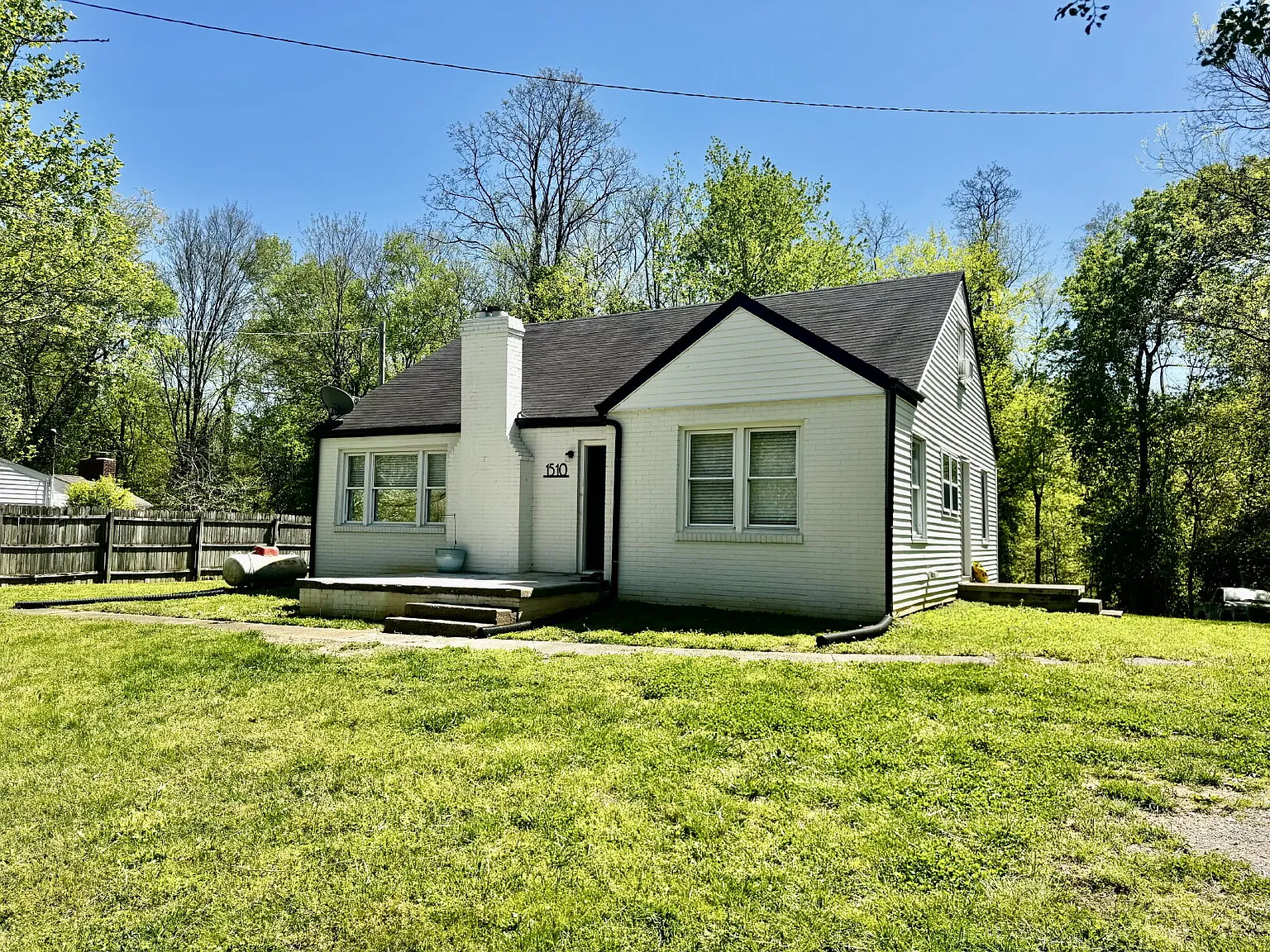 3 bed, 1.0 bath, 1240 sqft, $1,425 — Photo 4