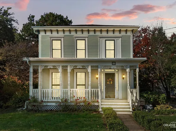21 N Lincoln St, Batavia, IL 60510