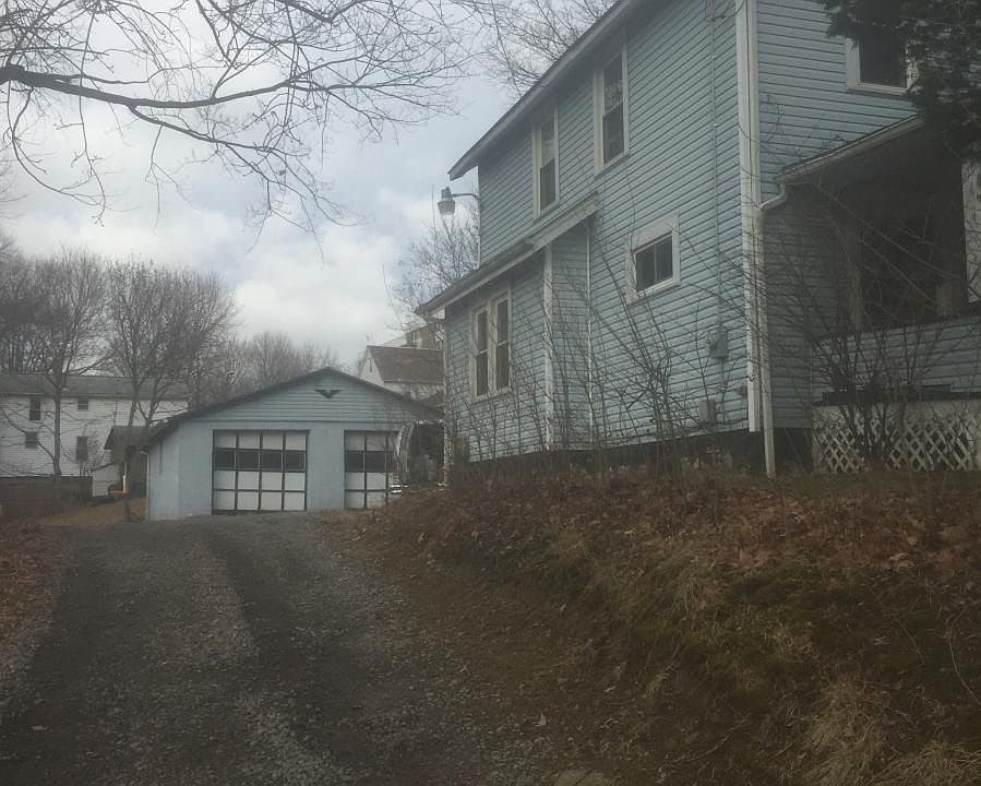 2nd image of 23 E Ridge Ave #House