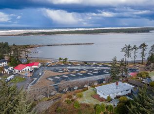 1231 Lighthouse Rd, Reedsport, OR 97467