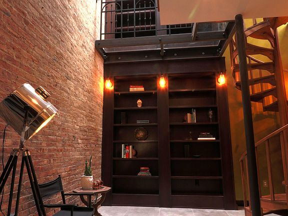 3rd image of 36 Bay Street Lndg