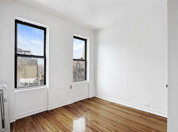 5th image of 401 W 47th St APT 14