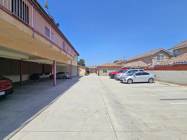 1067 Aileron Ave #C — Photo 23