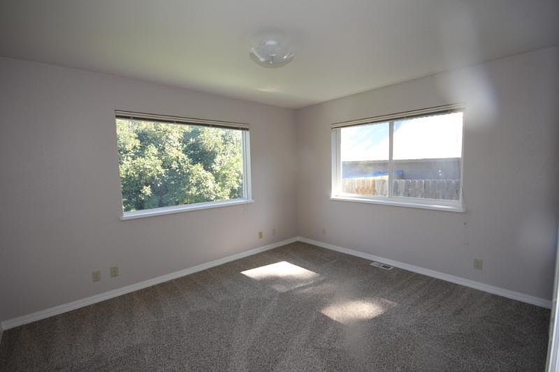 2nd image of 903 7th St