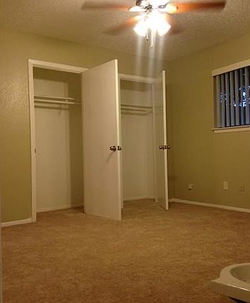3rd image of 906 Woodlief Trl