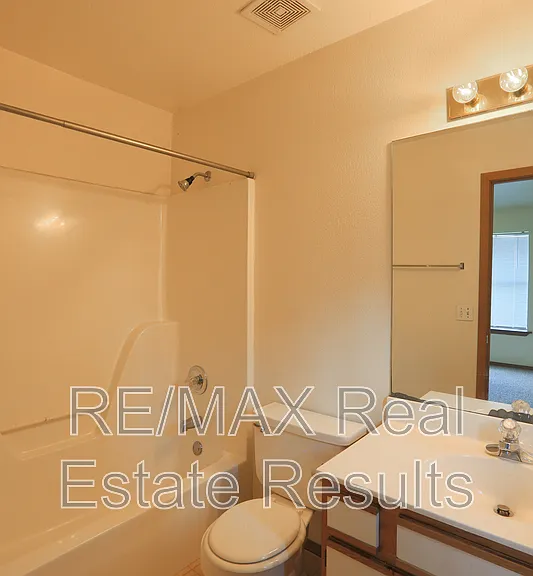 2223 W Roselawn St — Photo 13